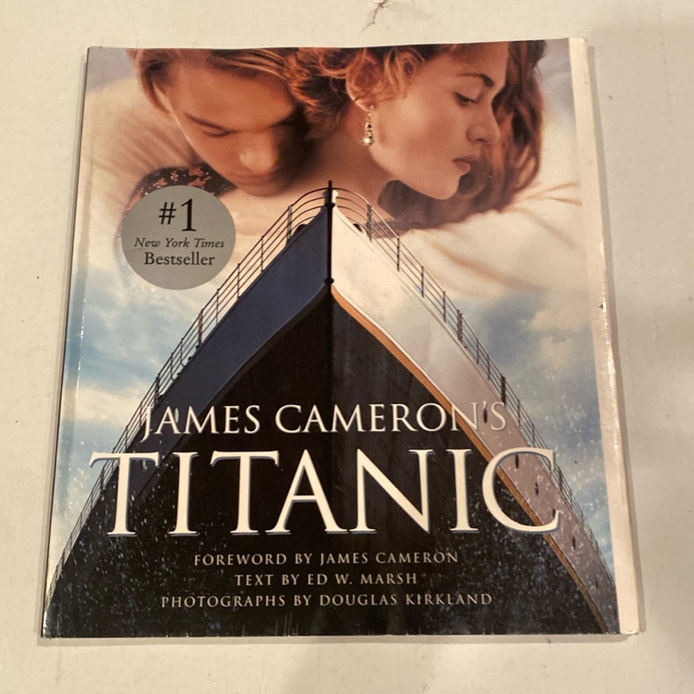 NWT “Titanic,” oversized stiff paperback